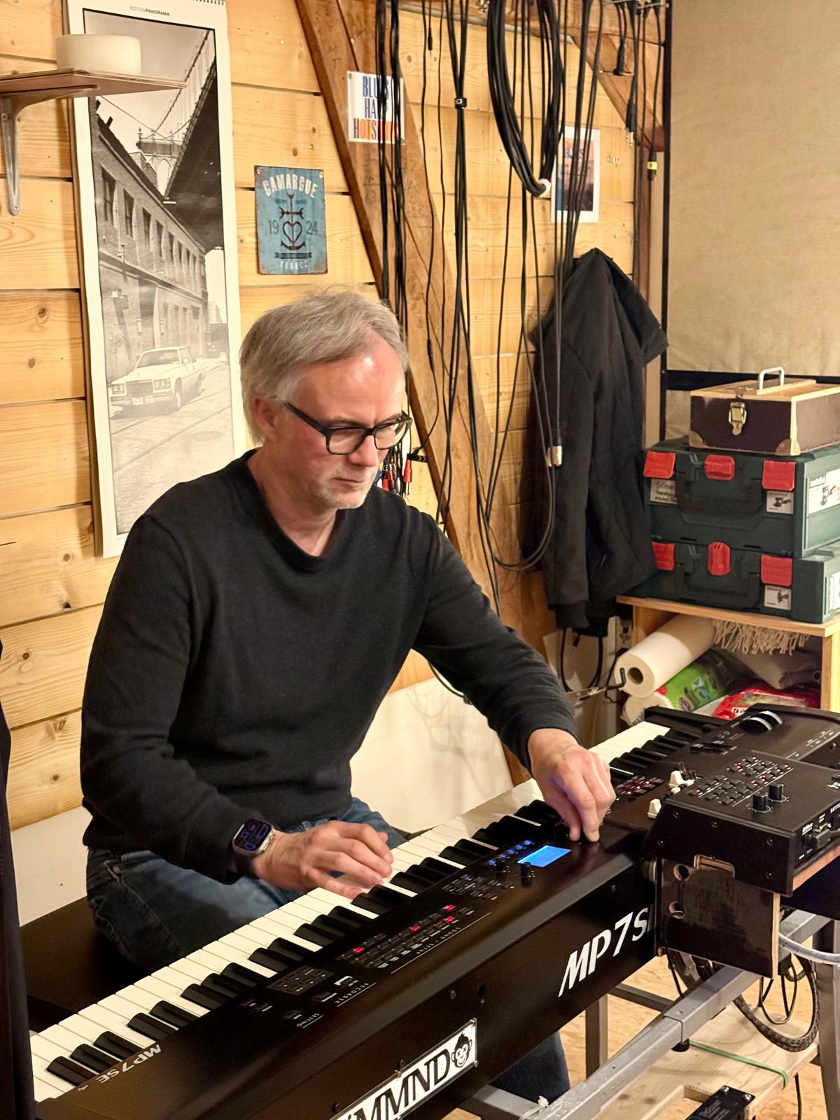 Keys – Hammond/MP7