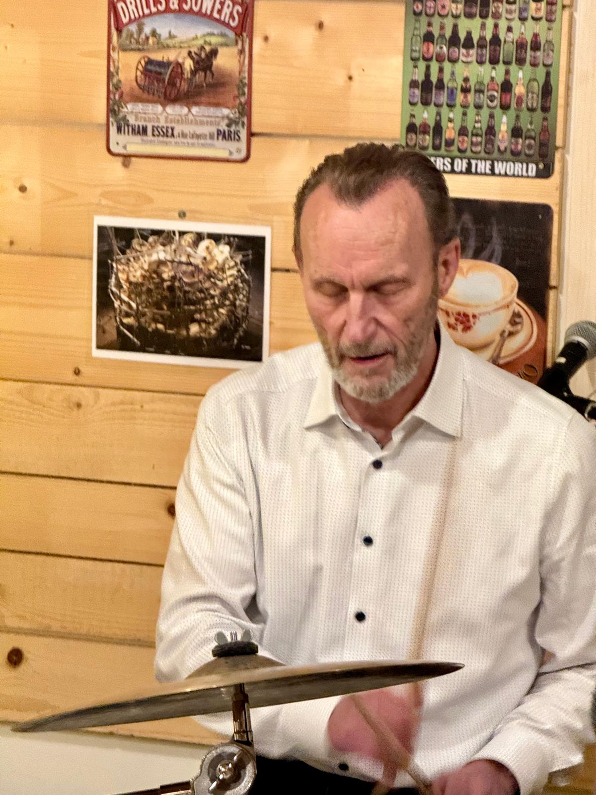 Drummer am Ride-Becken